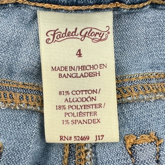 Faded Glory Distressed Cuffed Hem Capri Jeans Size 4 Women’s - Picture 2 of 4